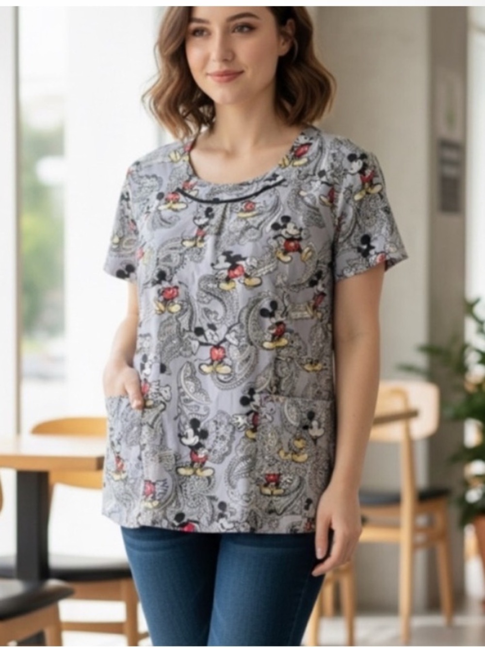 Disney Gray Women's Scrub Top Mickey Mouse Design size Large